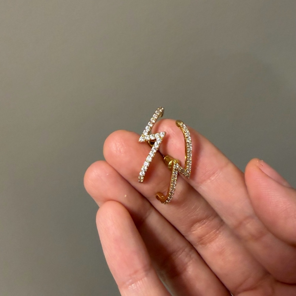 Gold crystal Z shape earrings
